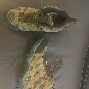 Merrill hiking boots